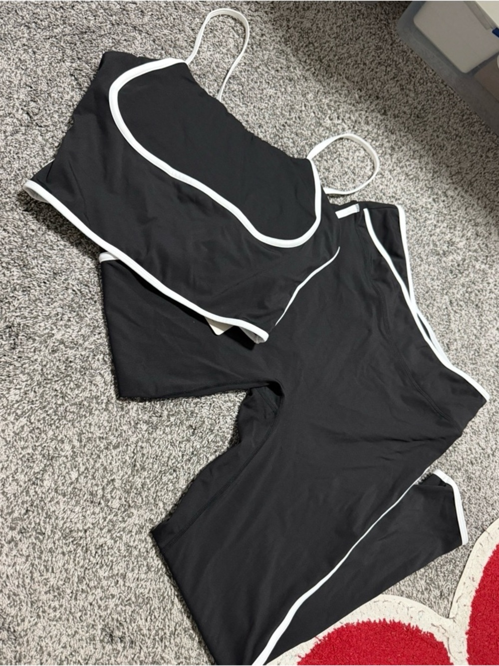 Set - Picture 4 of 4